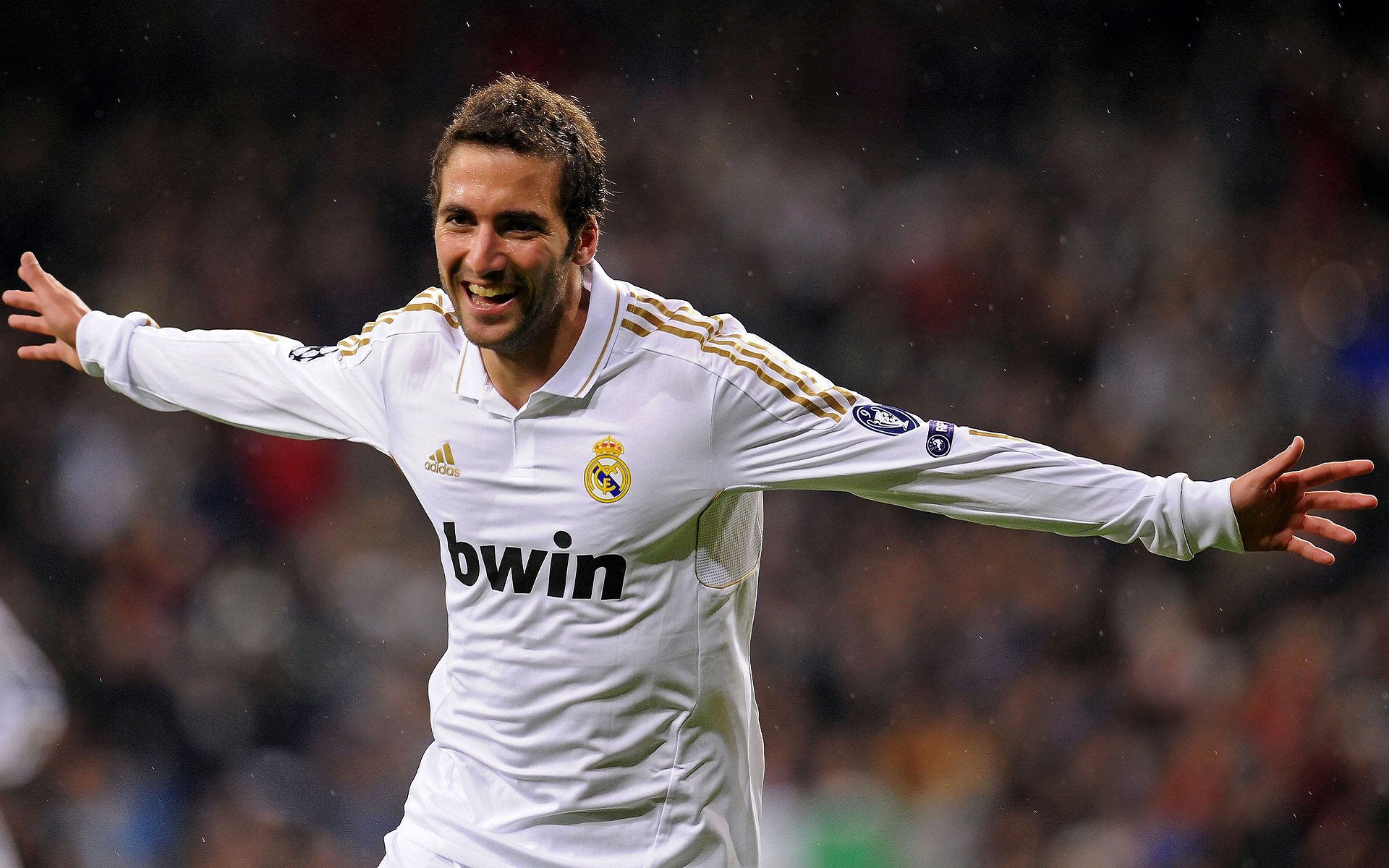 开云网页版-巴萨主场2-0战胜西班牙人，继续领跑西甲积分榜，巴萨西甲集锦